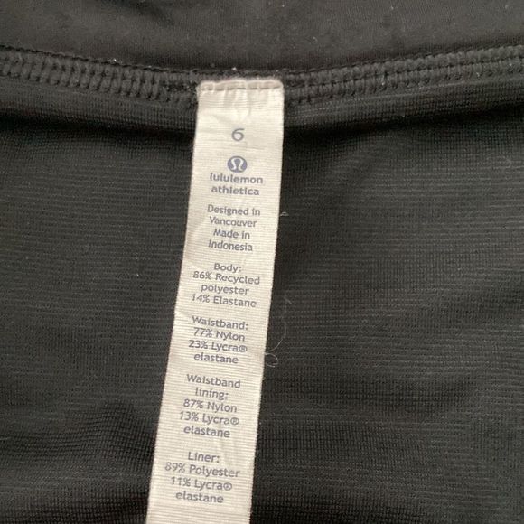 LULULEMON Run Times Short 4” Mid-Rise MR Shorts Black BLK EUC Hotty Speed Size 6 - Picture 2 of 9